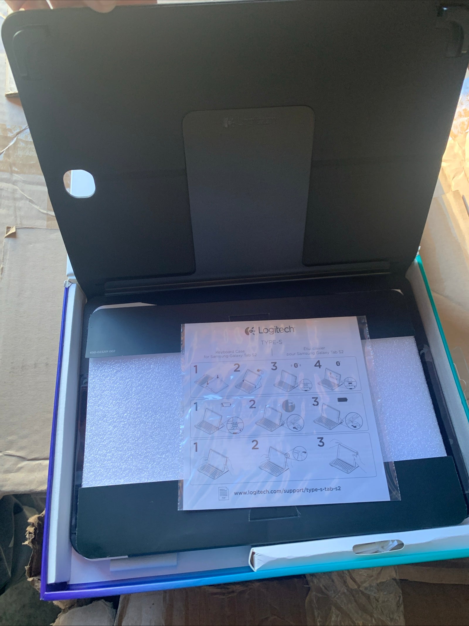 Logitech type-S for Samsung Galaxy Tab S2